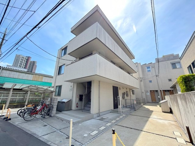 Ｃｒｅｓｔ　Ｈｉｌｌｓの外観