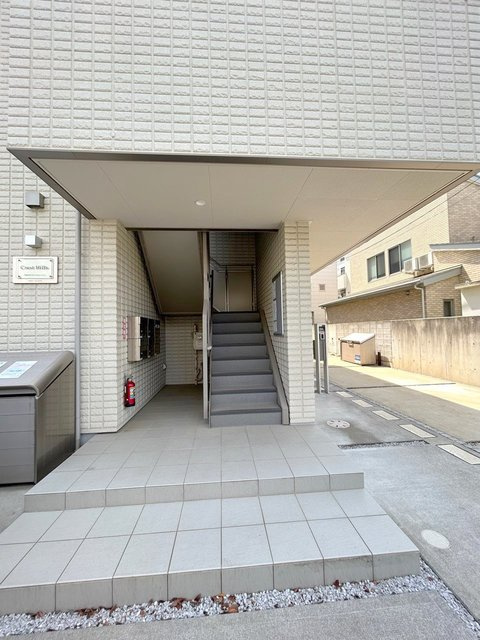 Ｃｒｅｓｔ　Ｈｉｌｌｓのエントランス