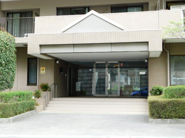 プランヴェール入間武蔵野のエントランス