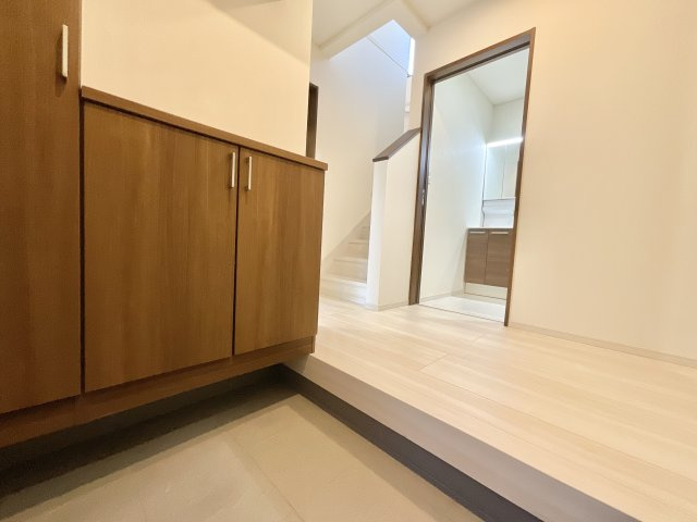 市川市大野町１丁目の玄関|建築施工例