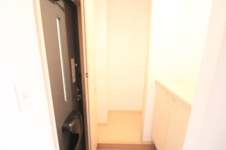 【玄関】 | まるまハイツ