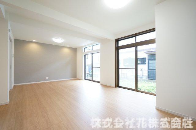 中古　八千代市八千代台の居間・リビング|＊当日ご案内可＊ご希望の物件まとめてご案内！弊社が掲載していない物件でもOK♪お気軽にご相談ください ♪お電話でのお問合わせがスムーズ♪