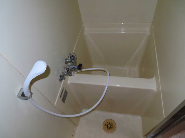 ラ・ヴィJKの浴室|お風呂で日々の疲れを落としましょう