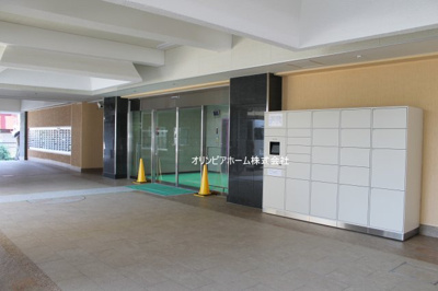 【エントランス】 | 北砂四丁目住宅　9階　62.37㎡　家具付　リフォーム済　３LDK