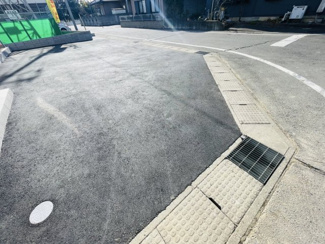 【駐車場】 | 並列3台駐車可能です！