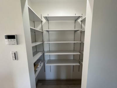 【収納】 | 大和高田市勝目 全3区画 3号地 | パントリー
