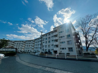 【外観】 | 【笹の台団地2号棟】少しでも気になる方はすぐにご連絡ください。住宅ローン・その他ご質問等いつでもお待ちしております。