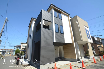 【外観】 | 海老名市国分北1丁目　新築戸建て　全2棟【仲介手数料無料】 | 建物完成しました！！内見可能です♪