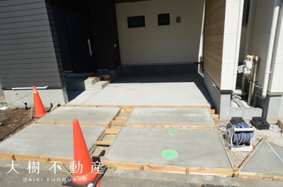 【駐車場】 | 海老名市国分北1丁目　新築戸建て　全2棟【仲介手数料無料】
