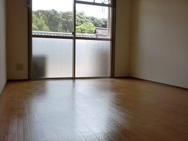 第1西本ビルの居間・リビング