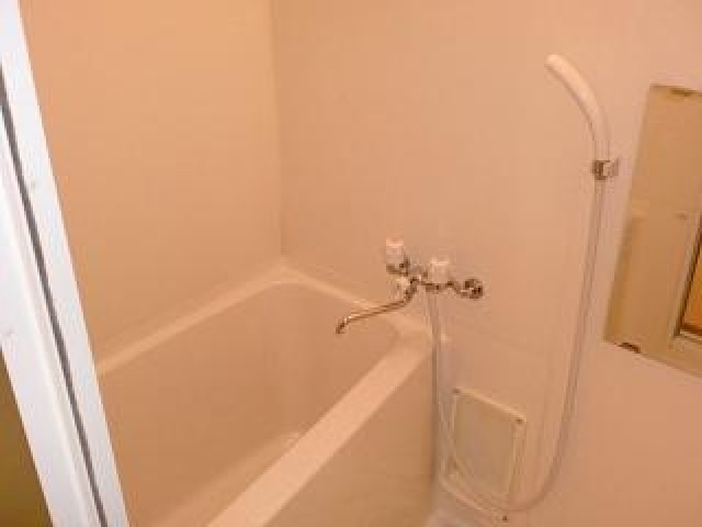 第1西本ビルの浴室|落ち着いた空間のお風呂です