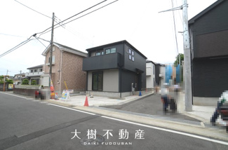 【前面道路含む現地写真】