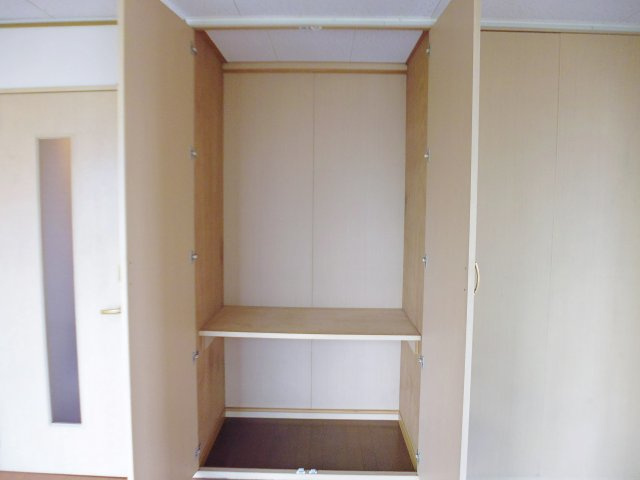 ダイコーポ西藤江の収納