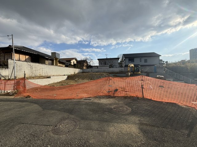 【前面道路含む現地写真】の画像