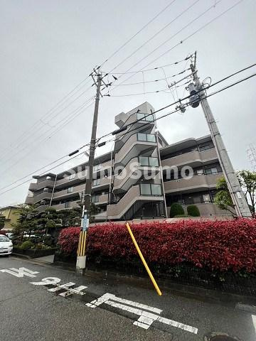 尼崎市南武庫之荘４丁目の賃貸マンションの外観
