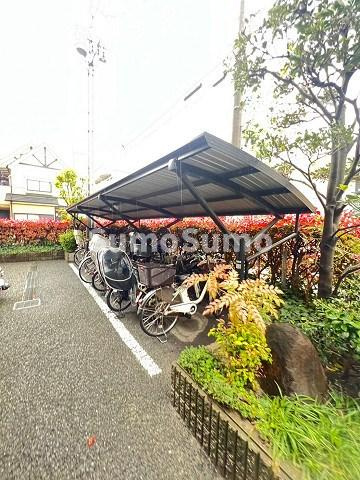 尼崎市南武庫之荘４丁目の賃貸マンションの駐車場