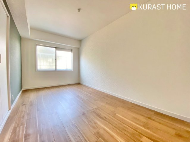 桂川ハイツ4号棟　1階の洋室