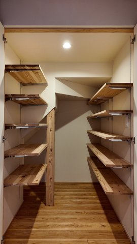 【中古戸建】城南区七隈8丁目の収納