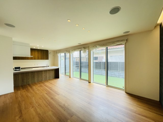 【居間・リビング】 | 熊谷市玉井南２丁目　中古戸建