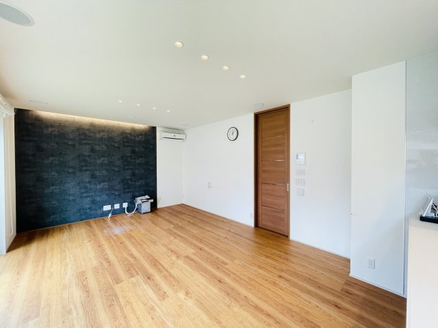 【居間・リビング】 | 熊谷市玉井南２丁目　中古戸建