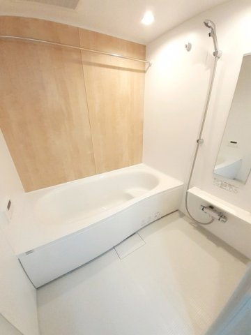 メゾンネージュⅠ番館の浴室