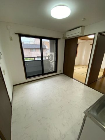 ハイツ兵庫の居間・リビング