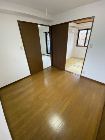 ハイツ兵庫の居間・リビング