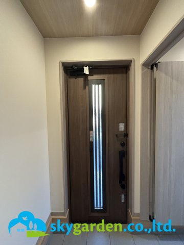 厚木市温水　新築戸建　全1棟1号棟の玄関