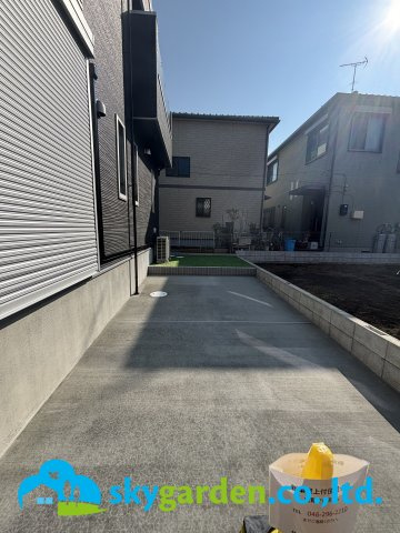 厚木市温水　未入居戸建　全1棟1号棟の駐車場