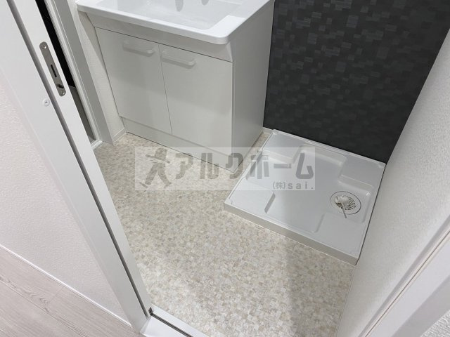 エヌエムキャトフヴァンセットの洗面所|エヌエムキャトフヴァンセット（JR柏原駅）