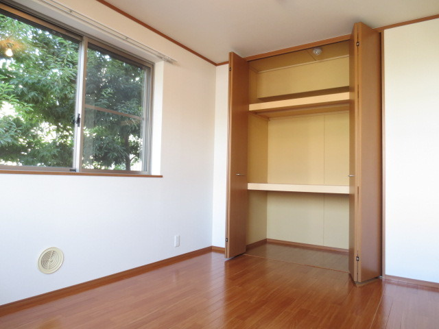 アイ・ホームズの内装|★角部屋２面採光のお部屋★