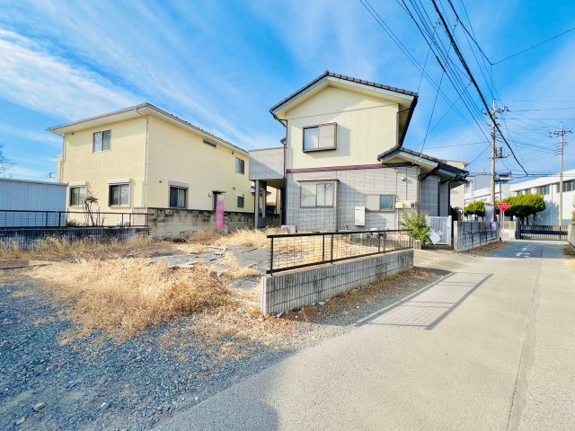 伊勢崎市山王町の前面道路含む現地写真|敷地も広く、車の通りも少ないので、駐車も楽々です♪