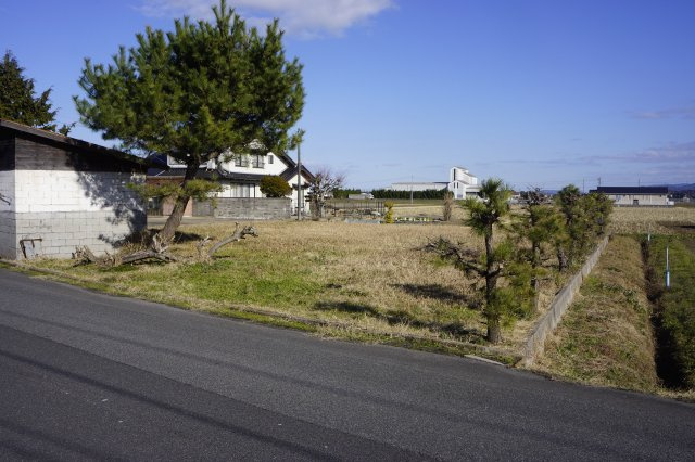 斐川町名島　土地　約211坪　建築条件無しの外観