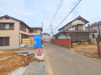 【前面道路含む現地写真】