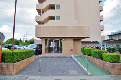 【エントランス】 | カーネリアン東越谷