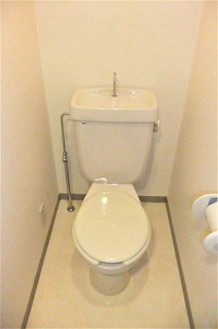 リヴェールビッグパインのトイレ|もちろんバス・トイレ別ですよ