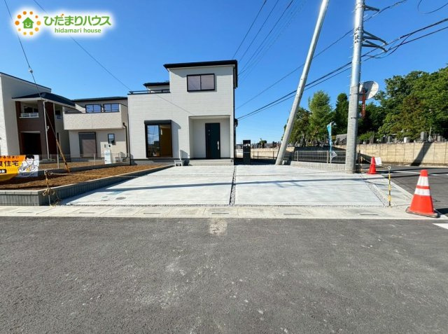 深谷市稲荷町北　第2　新築一戸建て　リーブルガーデン　09の駐車場