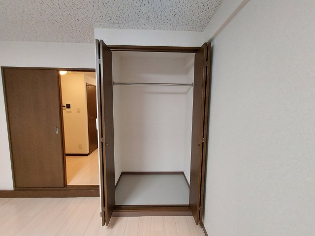 エムス金剛の収納|同マンション別部屋