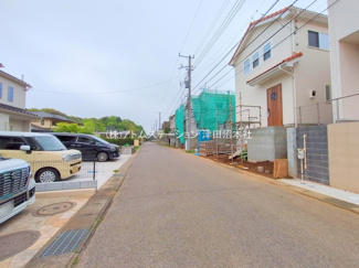 【前面道路含む現地写真】