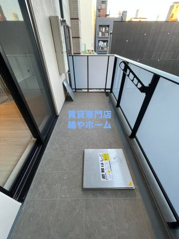 エスライズ難波Ⅲのバルコニー|バルコニーからの眺めを楽しみながら食事をしませんか