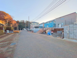 【前面道路含む現地写真】