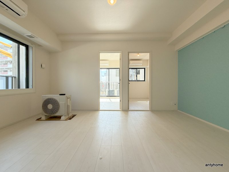 THE MUSIC COURT  仲介手数料無料の居間・リビング