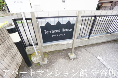 【エントランス】 | Terraced House