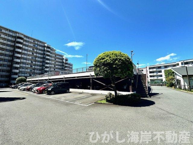コスモ茅ヶ崎プレシオの駐車場|敷地内　駐車場
