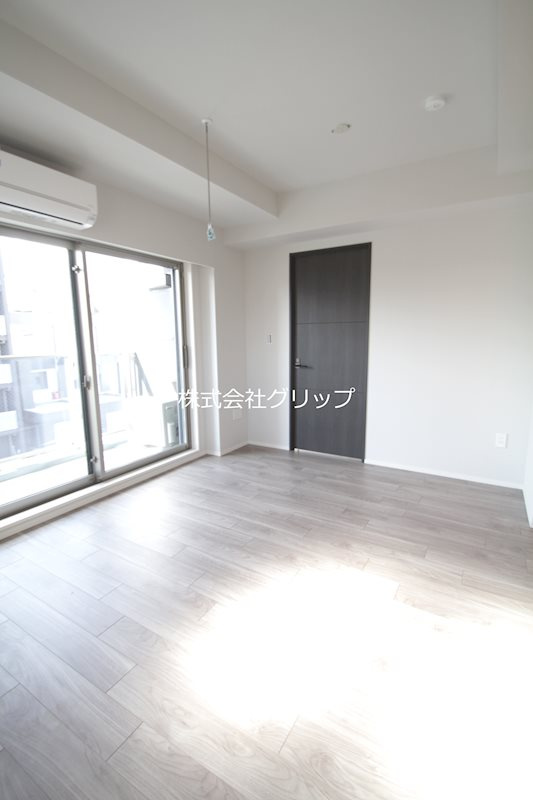 ラティエラ横濱大通り公園の居間・リビング