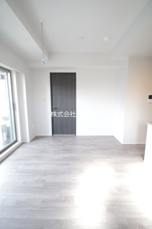 ラティエラ横濱大通り公園の居間・リビング