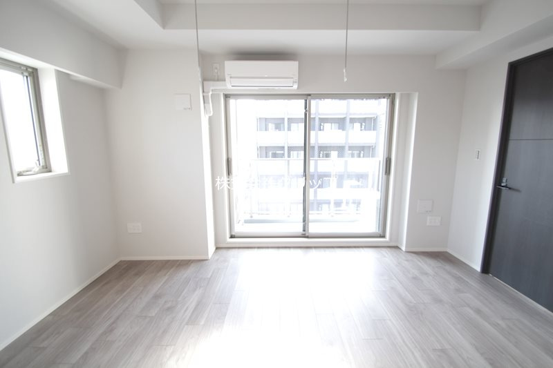 ラティエラ横濱大通り公園の居間・リビング