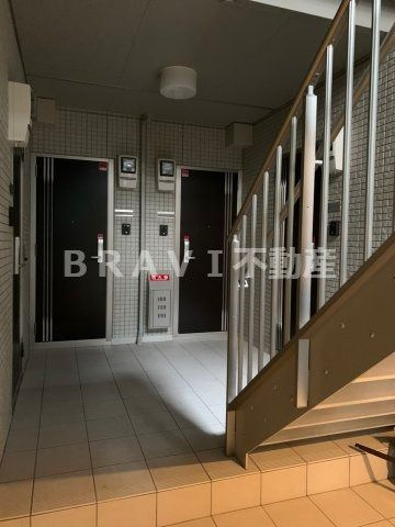 ラ　メゾンヴェール上本町　BRAVI不動産のロビー|【ラ　メゾンヴェール上本町】セコム