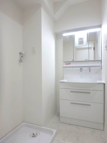 メゾン舞子ショアー　の洗面所|忙しい朝には欠かせない洗面所です