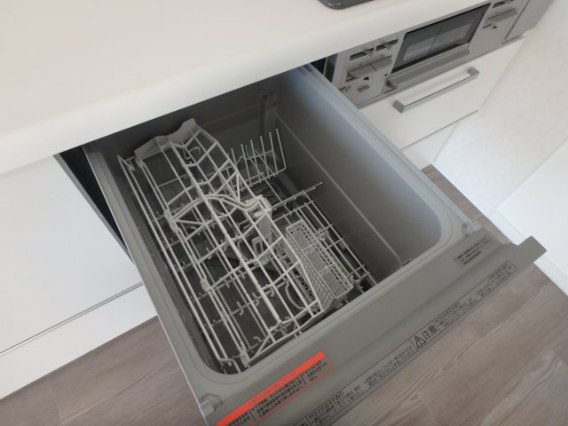 メゾン舞子ショアー　のキッチン|食器洗い乾燥機付きです。
